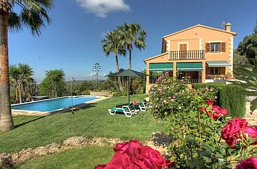 Detached house with panoramic views in Puntiro for sale — photo 1