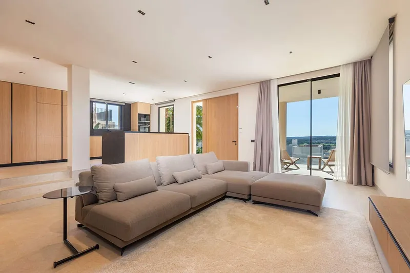 High-quality villa in a quiet location above the bay — photo 6
