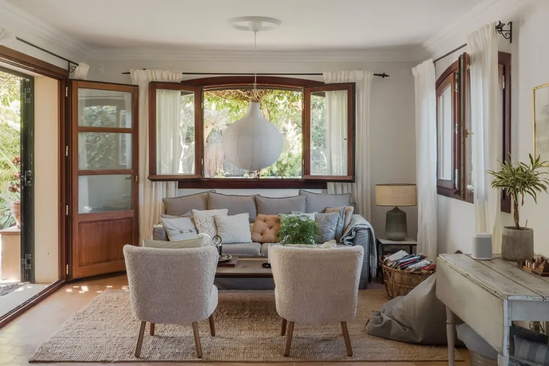 Beautiful family villa with pool in Palma de Mallorca — photo 11