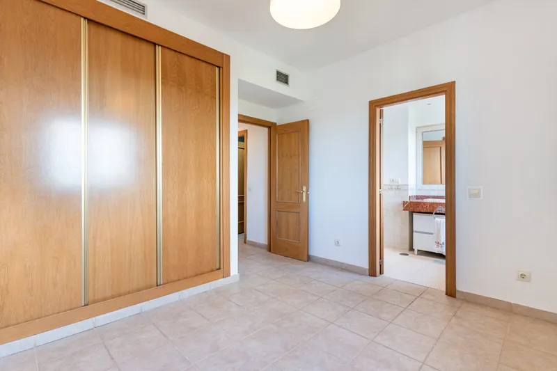 Magnificent Penthouse with Amazing Views and Spacious Terraces in Son Gual near Palma — photo 4