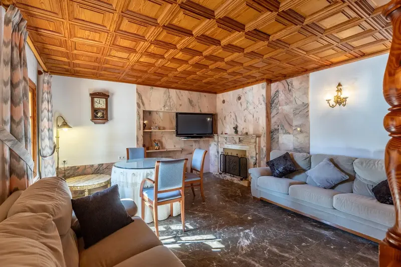 Spectacular house with large plot in Santa María del Camí — photo 10