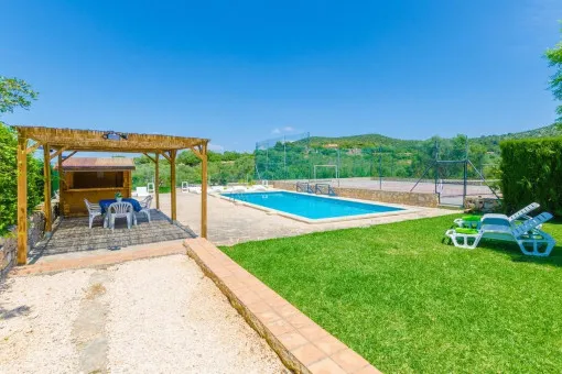 Son Macia, charming rustic estate with its own tennis court near the sought-after Son Macia — photo 4