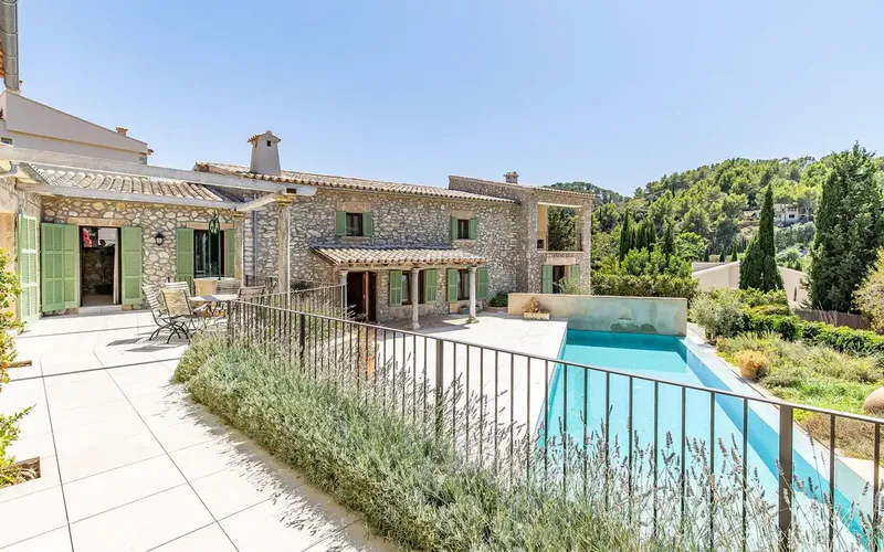This beautiful newly built Mallorcan-style villa in Es Capdella, an authentic village at the foot of the Sierra de Tramuntana, me — photo 2