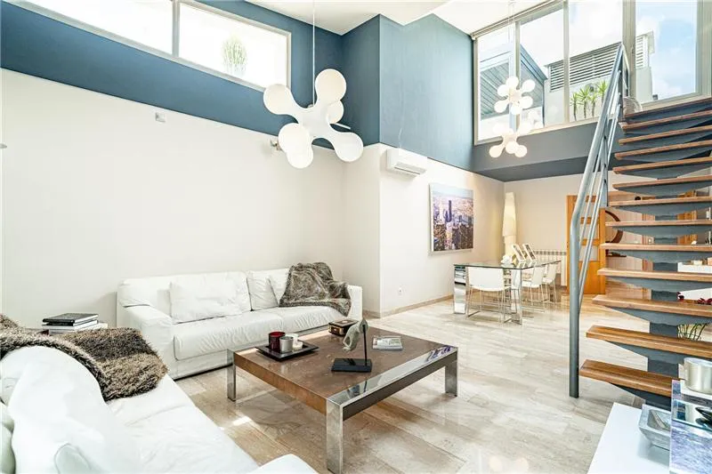 Designer penthouse of approx. 240 m² in a residential complex with a swimming pool in the Zona Colegios area — photo 4