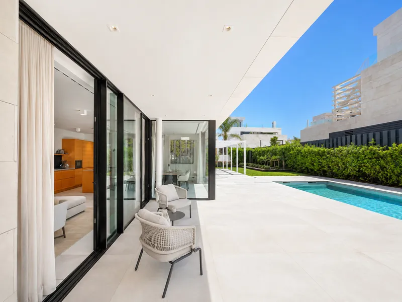 Exceptional new villa with sea views in Puig de Ros Mas — photo 6