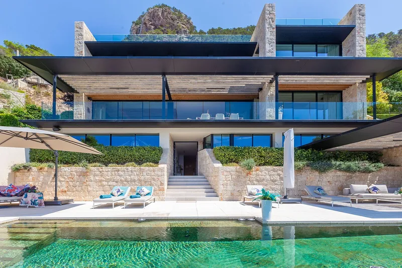 Cala Llamp: Designer Villa of the Extra Class "Skyfall" — photo 2