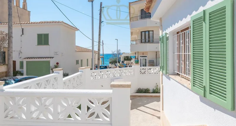 Multi-family house in Ciudad Jardin on the beach - Investment — photo 3