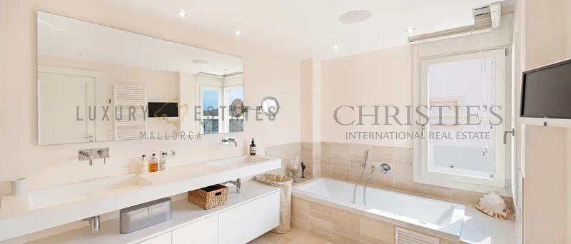 Sea view penthouse in Puerto de Andratx in luxury complex Nido de Aguila — photo 8