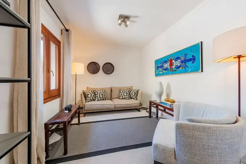 Located in the historic center of Pollença, this elegant townhouse combines authentic Mallorcan charm with all modern comforts — photo 5