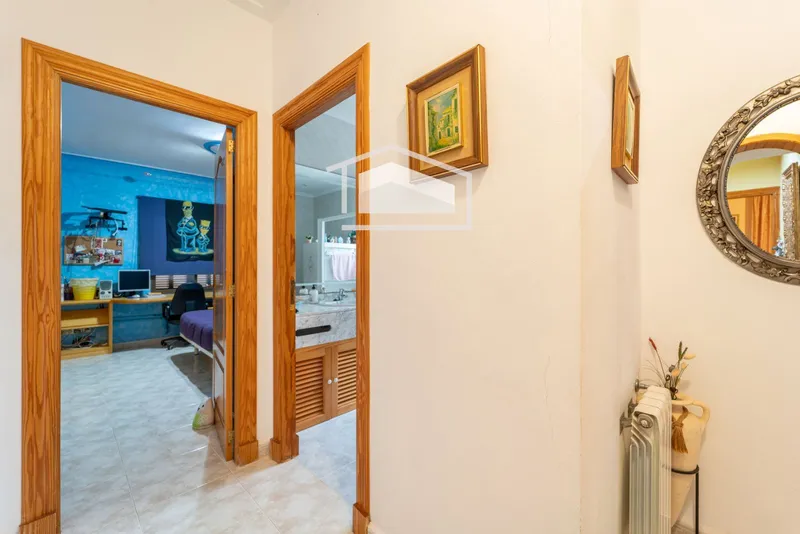 Chalet in Portocolom, with 490 m2, 4 bedrooms, 2 bathrooms and pool — photo 11