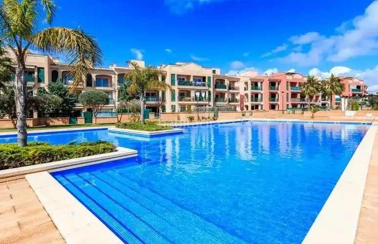 Apartamento con piscina en venta en Sa Torre — photo 1
