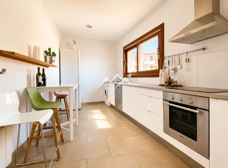 Apartment with sea views and pool in Cala Major — photo 3