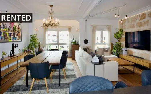 Superb and luxurious family apartment in a premier location on the Avenidas in heart of the city – for rent — photo 1