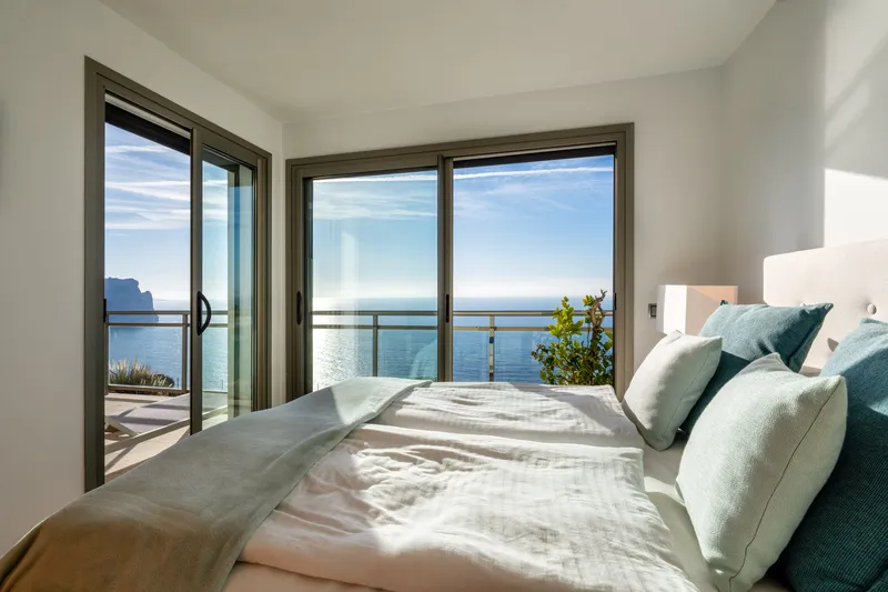 Exclusive apartment on the first sea line — photo 8