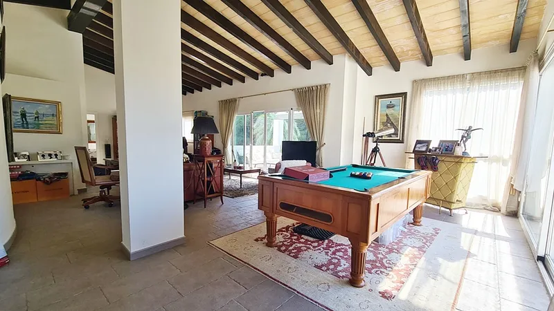 Modern villa for sale within walking distance to the beach in Calvià — photo 12
