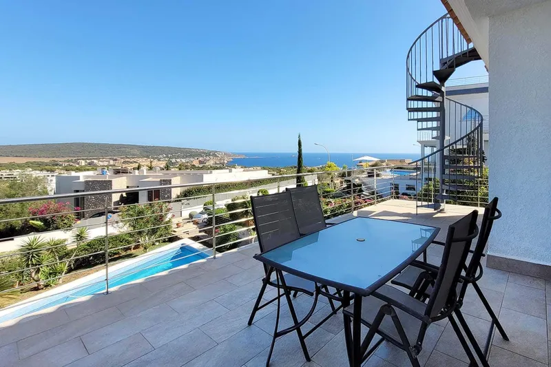 4-bedroom villa with stunning views for rent — photo 4