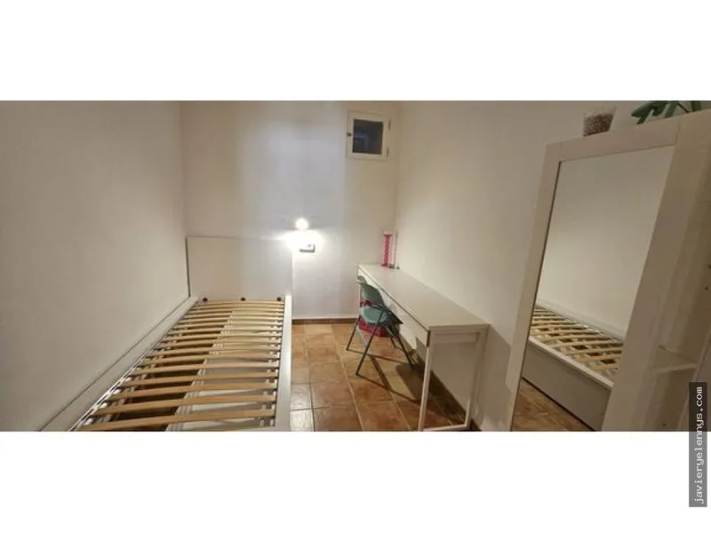 Rental of semi-detached house on calle d'Isabel Montaner — photo 10