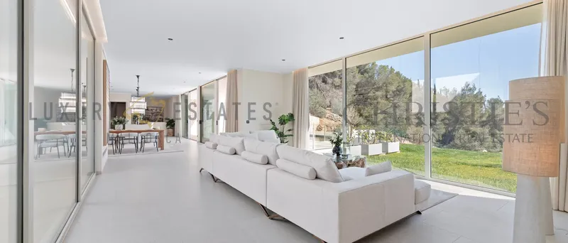 Modern designer villa in Portals with beautiful sea views in the southwest of Mallorca — photo 4