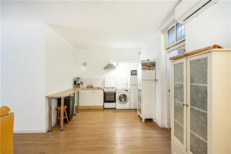 Apartment in Aragón–Pere Garau area — photo 3