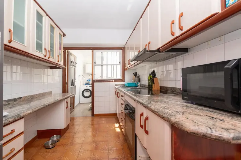 This charming apartment is located in Soledad Norte accessible by stairs from a fourth floor. — photo 7