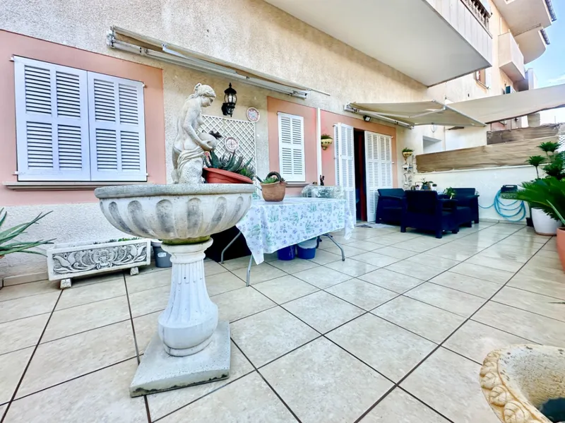 Beautiful ground floor with terrace and parking near the sea — photo 3