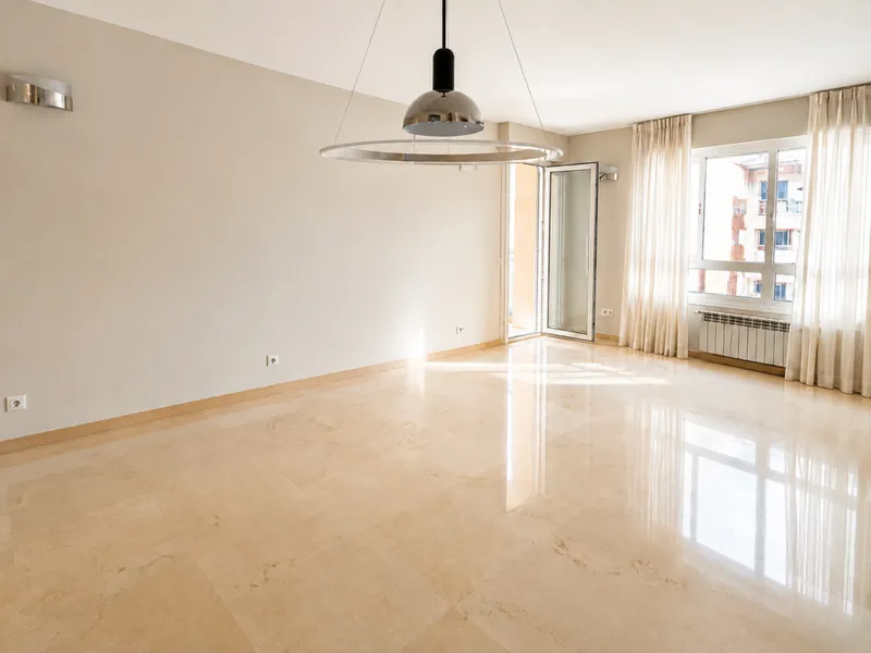 Ref. 1889; Beautiful 4-bedroom flat with terrace with sea views and parking space in Palma, for rent — photo 5