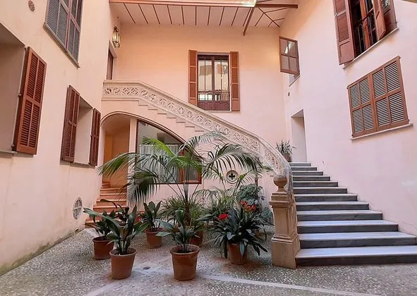 Flat / apartment in Calle del Sol, Monti-Sión, Palma de Mallorca — photo 1