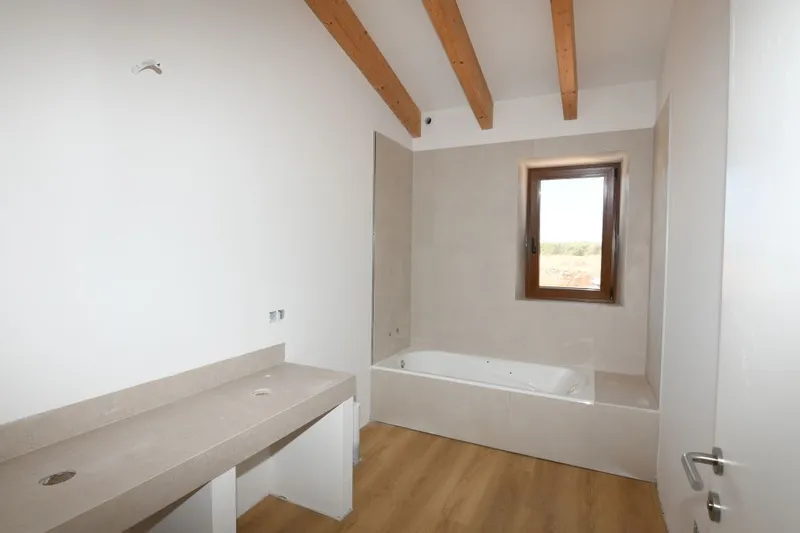 Bright and modern newly built country house on the outskirts of Campos — photo 12