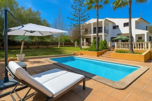 Charming Mediterranean-style villa for sale in Santa Ponsa with private pool and garden — photo 1