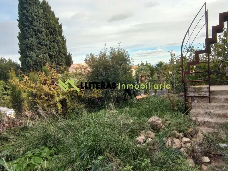 Do you dream of a spacious house with enough room for the whole family? Or perhaps you are looking for a home for two families with separate entrances, — photo 1