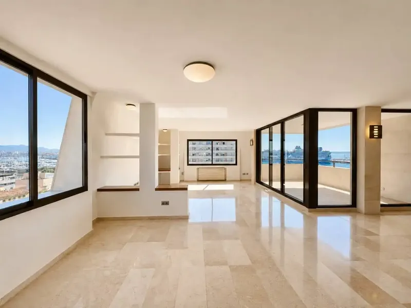Not every day does a penthouse appear from which the port of Palma becomes the landscape of every sunrise and every sunset. — photo 10