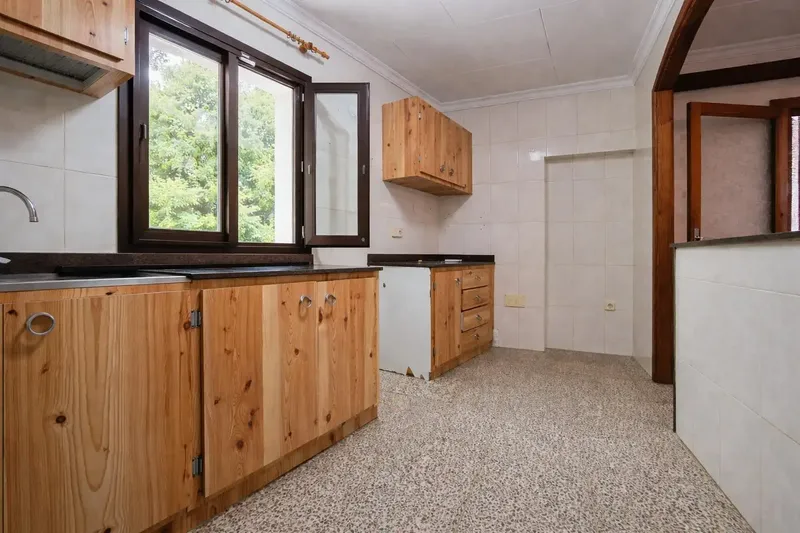 We present this charming ground-floor property with great potential, located in Son Amonda, one of the most sought-after and highly regarded residential areas — photo 6