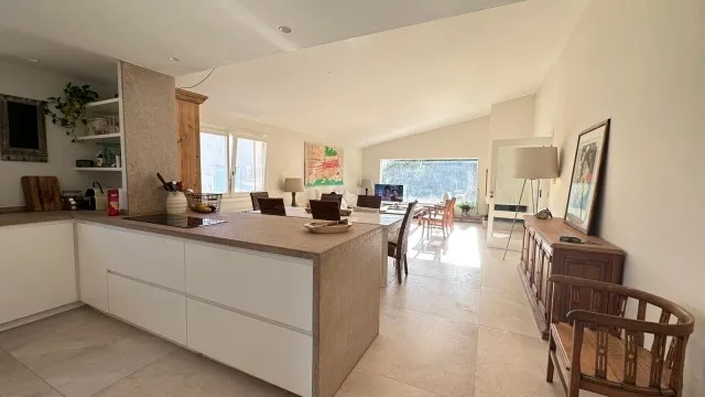Beautiful spacious family villa for sale in Costa de la Calma, Mallorca — photo 9