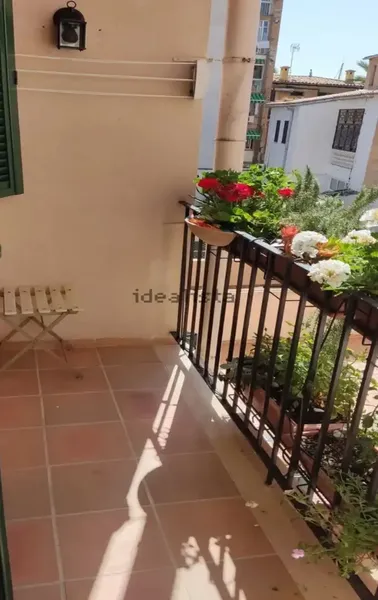 Terraced house in a beautiful and quiet area with all kinds of services, very close to the promenade and Bellver Castle. The house — photo 1