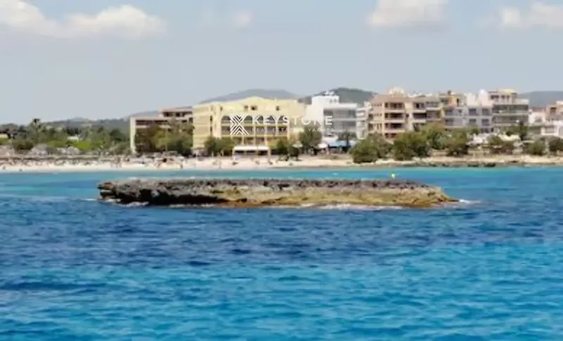 Ground floor in S'Illot – Cala Morlanda, ideal for renovation for buyers without financing, sold with occupancy certificate at the time of purchase — photo 3