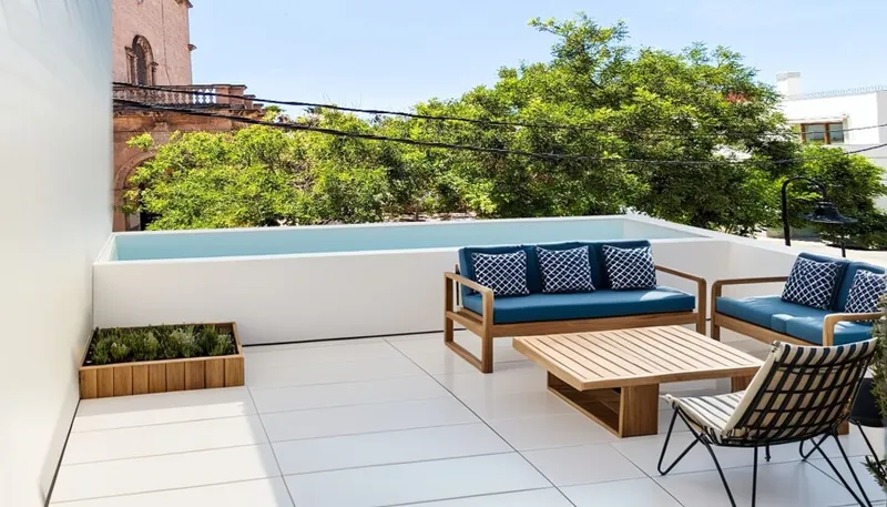 Traditional House with Rooftop Terrace offering lots of Possibilities in Prime Molinar Location — photo 2