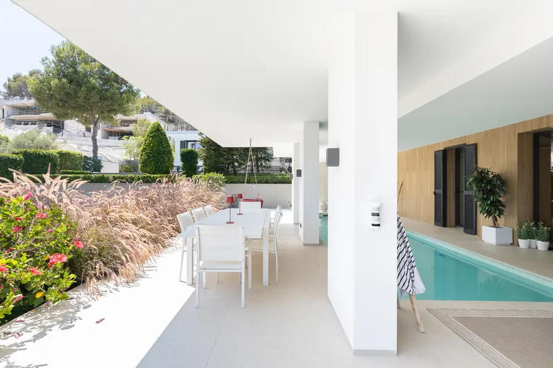 Exclusive villa complex with two pools, garden and partial sea views — photo 4