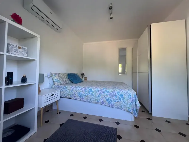 If you are looking for a quiet environment without giving up the convenience of having all services nearby, this rustic estate could be the opportunity — photo 11