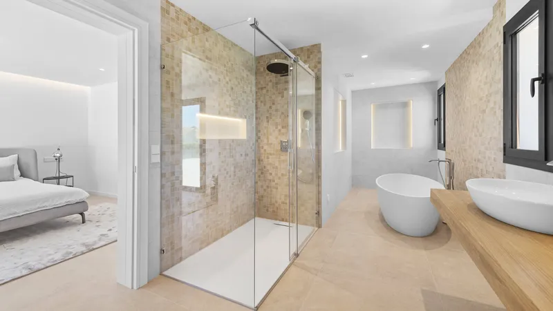 High-quality renovated villa in Nova Santa Ponsa, in a quiet and private location — photo 10