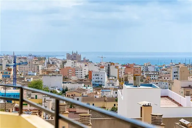 Palma. Colegios- Son Dameto. Apartment with views of the Bay with an area of approximately 95m² plus terrace of 8m2. The property consists of a — photo 2