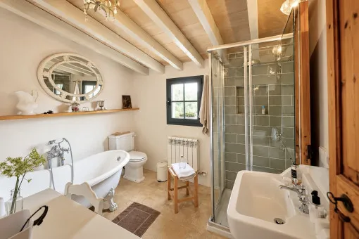 Genova, charming townhouse for rent in Génova from October to July – Mediterranean living with pool and cosy terrace — photo 11