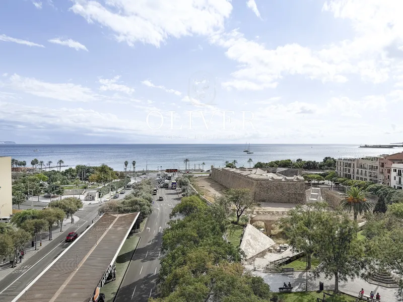 Spacious apartment to renovate with sea views — photo 1