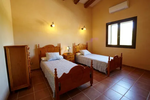 Santanyi, Quietly located finca with pool and holiday rental license near Santanyí — photo 12