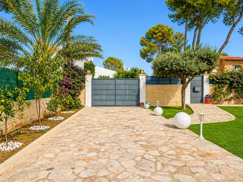 Charming chalet-villa in prestigious location in El Toro — photo 5
