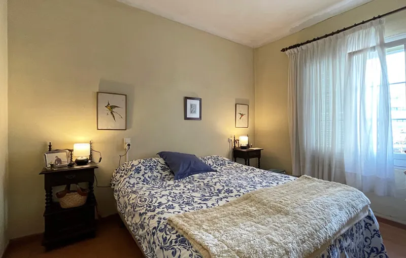 Spacious 250 m² apartment to renovate with private terraces, parking, and sea views — photo 6