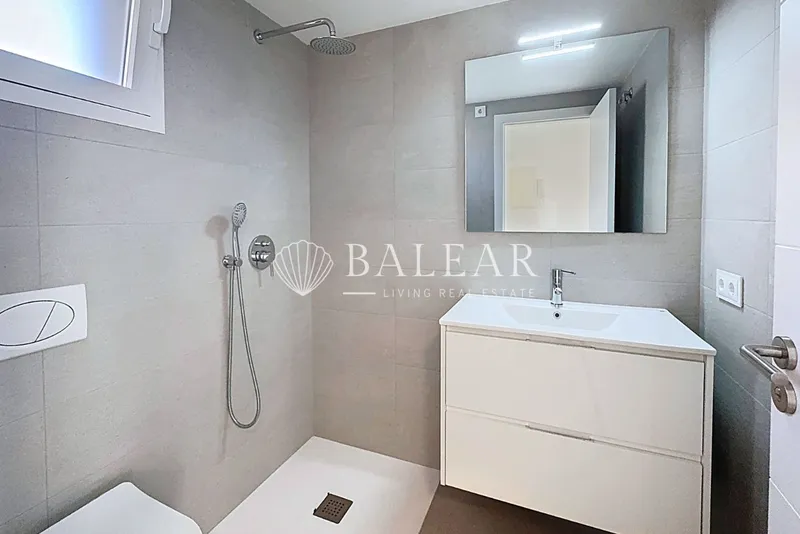 Semi-detached villa with private pool and garden in Sa Cabaneta — photo 9