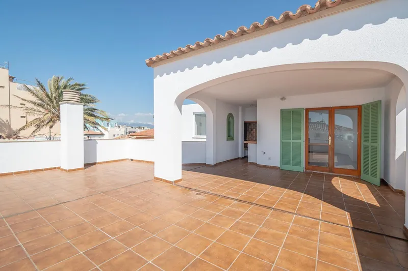 Villa in Ciudad Jardin - Top location on the second sea line — photo 5