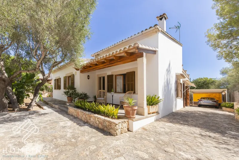 Chalet 200 meters from the sea, with 3 bedrooms, garage, terraces and large garden — photo 2