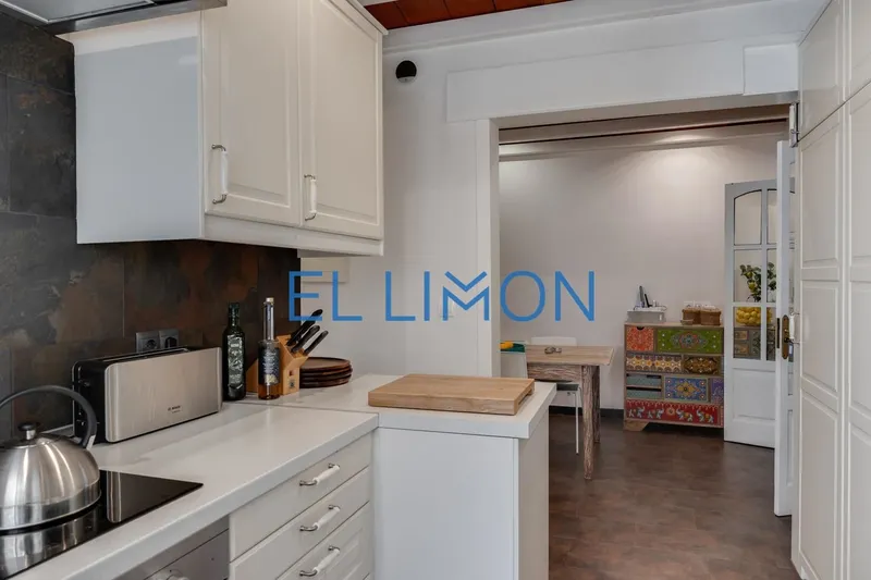 Reformed Chalet — photo 10