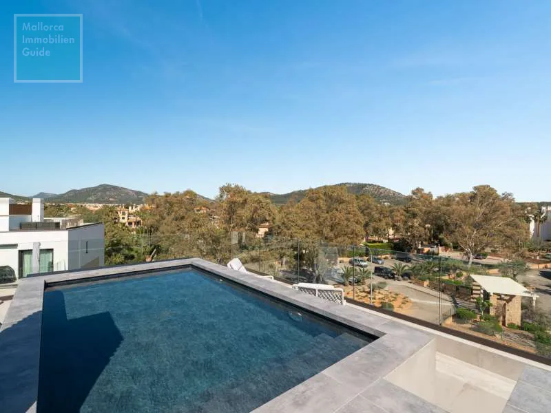 Santa Ponsa, luxurious penthouse with private rooftop pool — photo 1